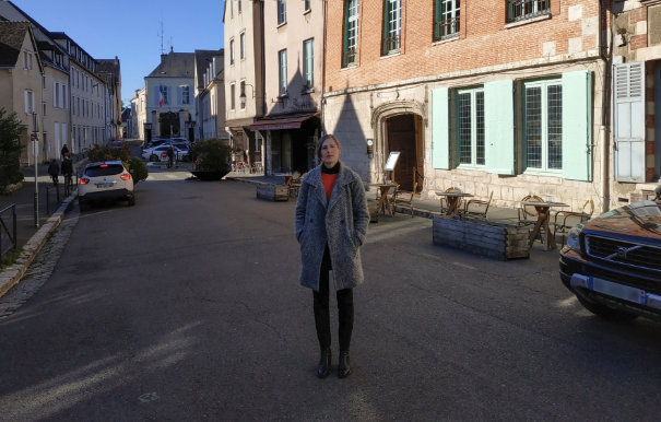 ‘Lettre à Simone’ Chartres research: Sonya in the middle of a street.